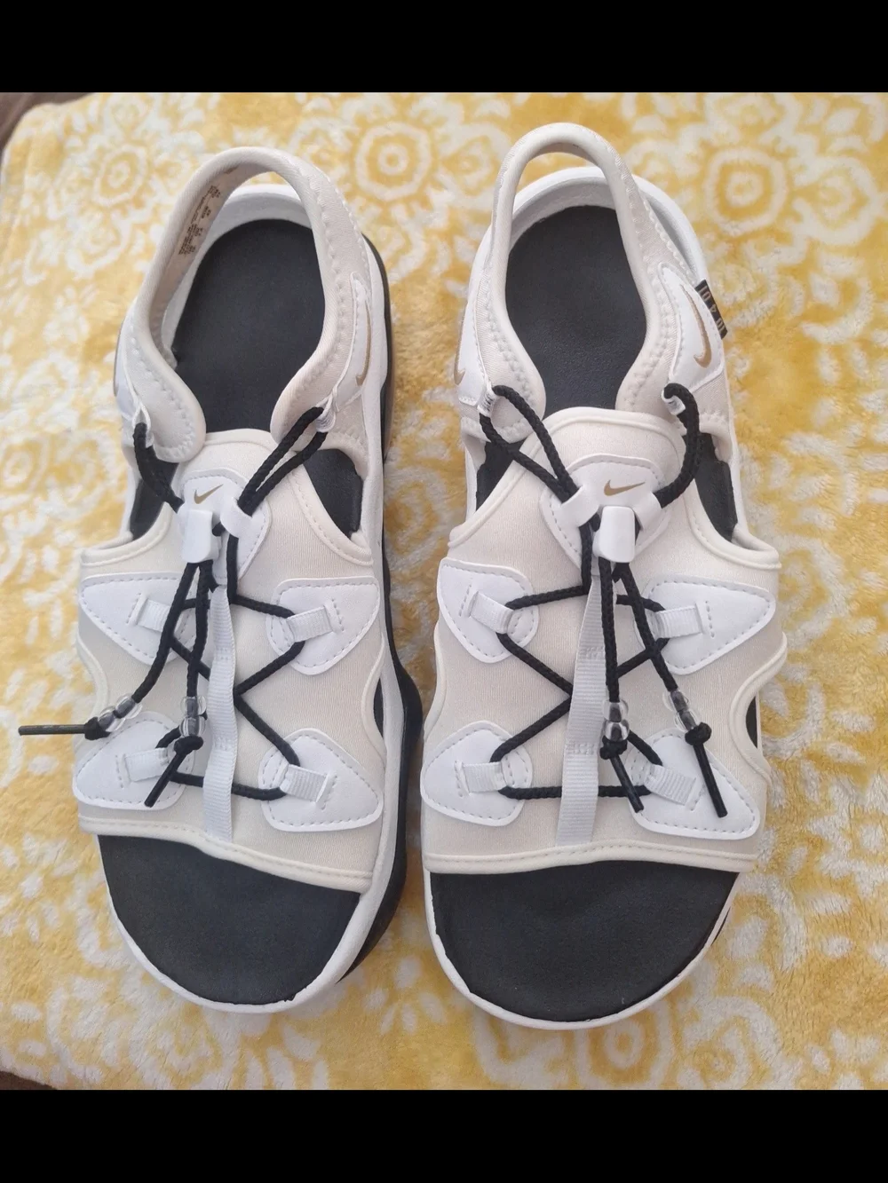 Nike Women’s White and Black Performance Sandals